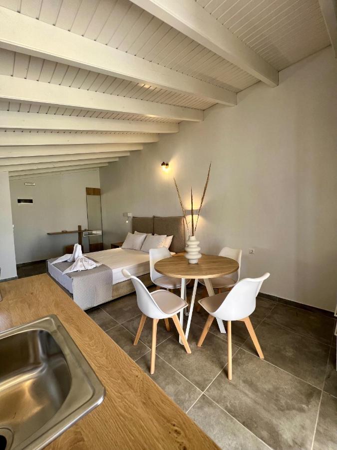 Issos Residence Agios Georgios  Exterior foto